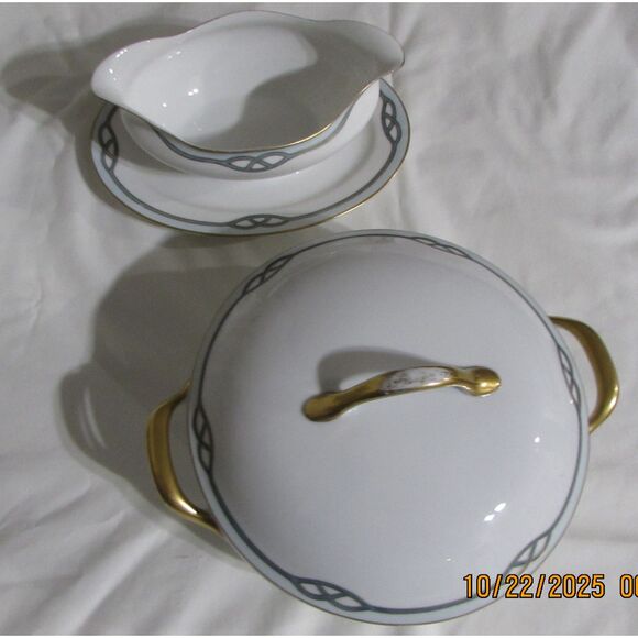Meito China serving pieces covered dish and gravy boat with under plate Helena - Picture 1 of 9